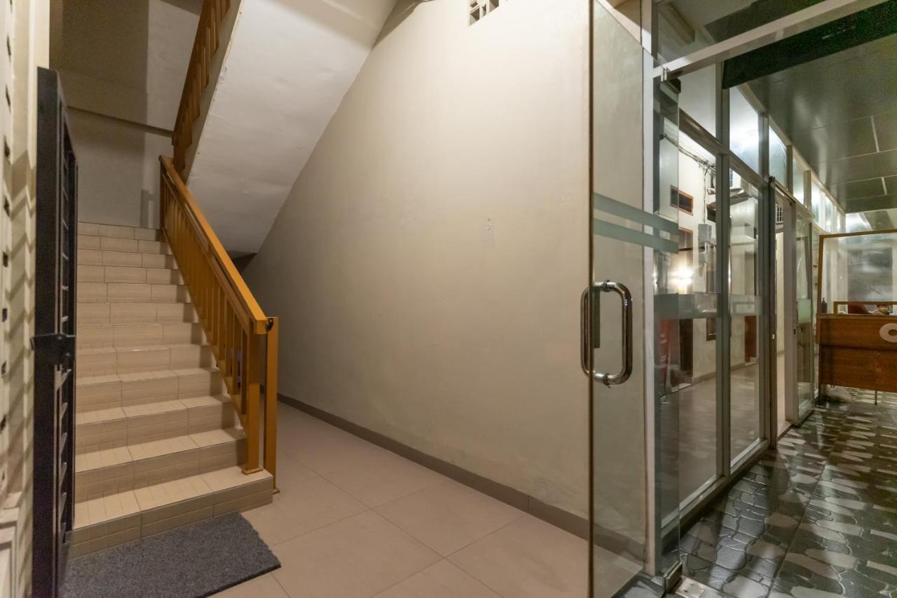 RedDoorz At Joyce Guest House Medan Zewnętrze zdjęcie